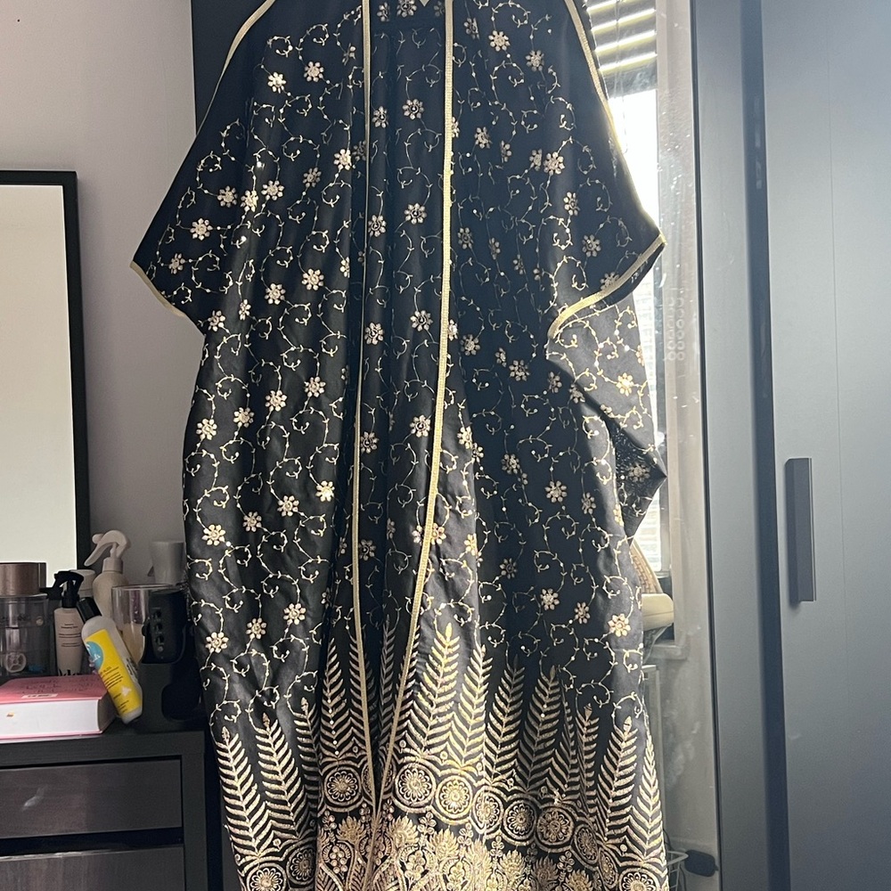 Black and Gold Embroidered embellishments Kaftan besht/ abaya / cover